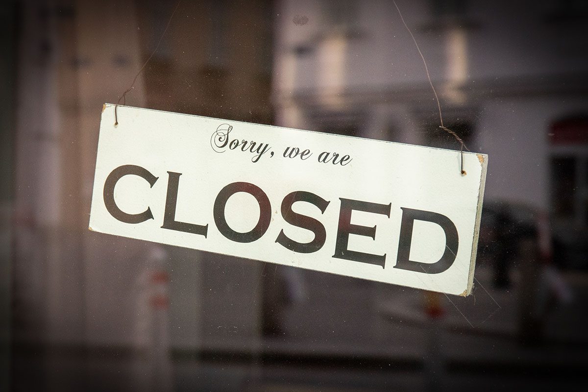 Geschaeftslokal Schild geschlossen (c) Symbolfoto MVÖ